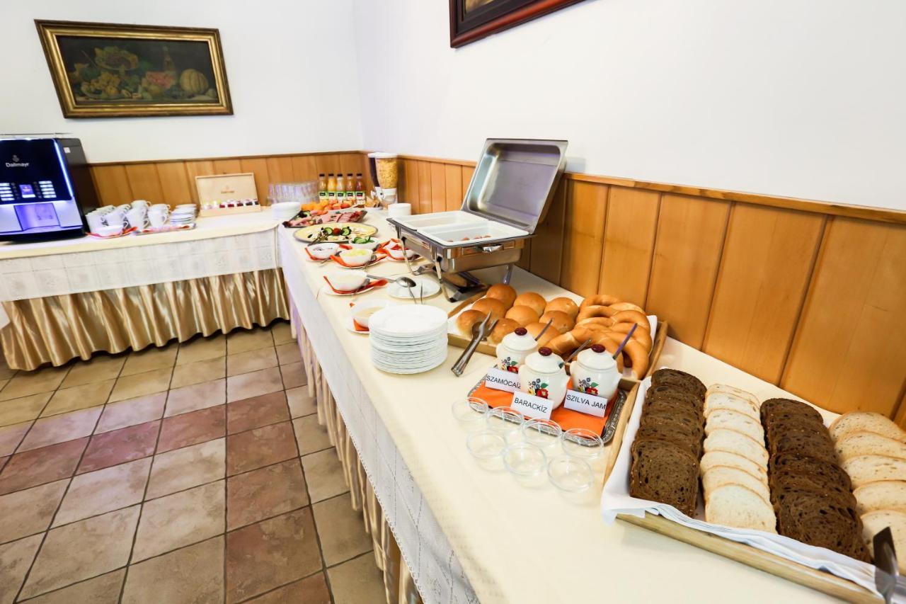 Festetich Kastélyszálló és Zsuzsanna Hotel Szeleste Exterior foto