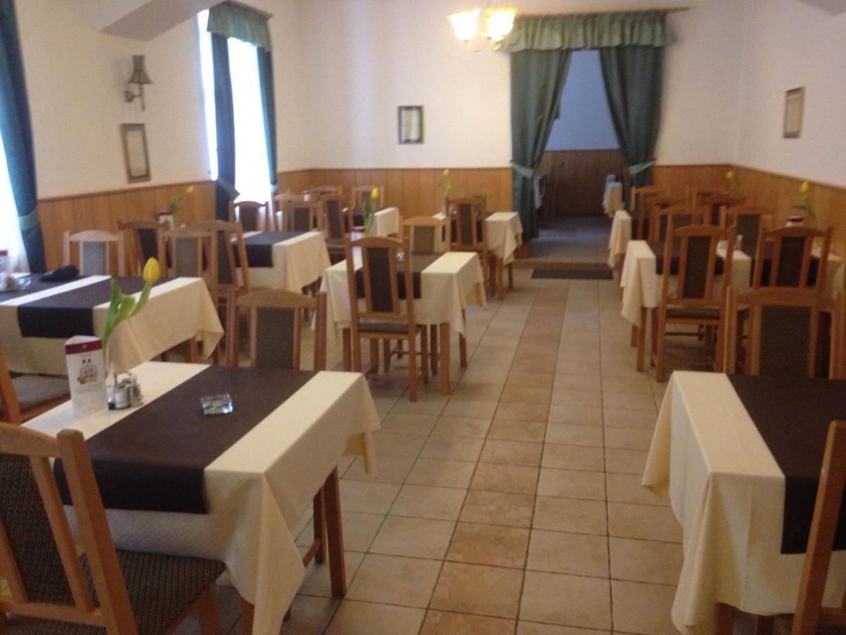 Festetich Kastélyszálló és Zsuzsanna Hotel Szeleste Exterior foto