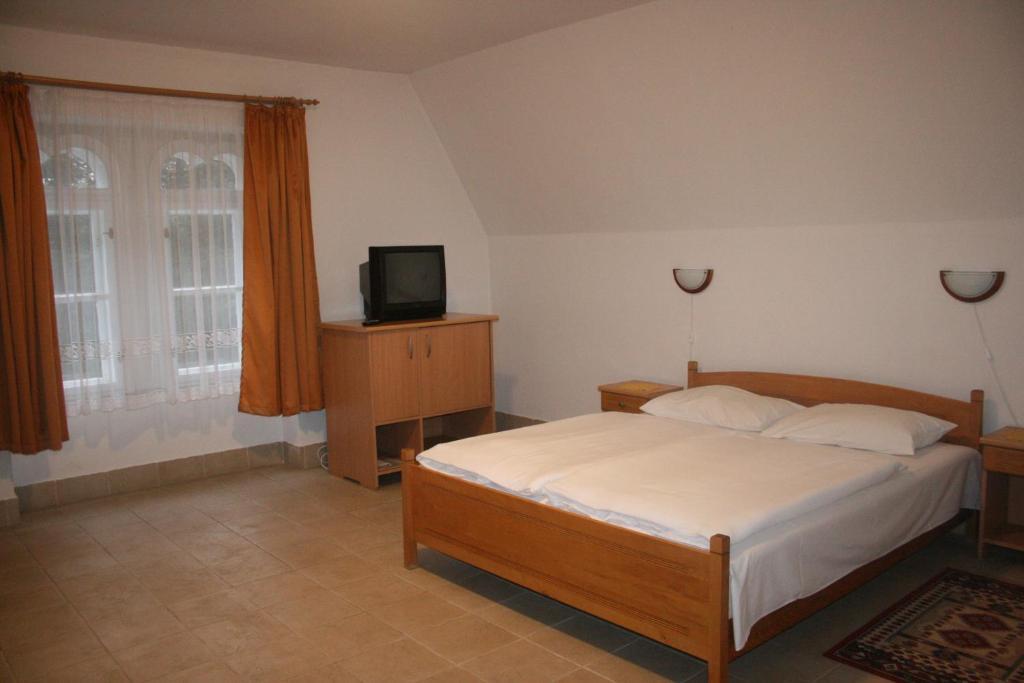 Festetich Kastélyszálló és Zsuzsanna Hotel Szeleste Habitación foto