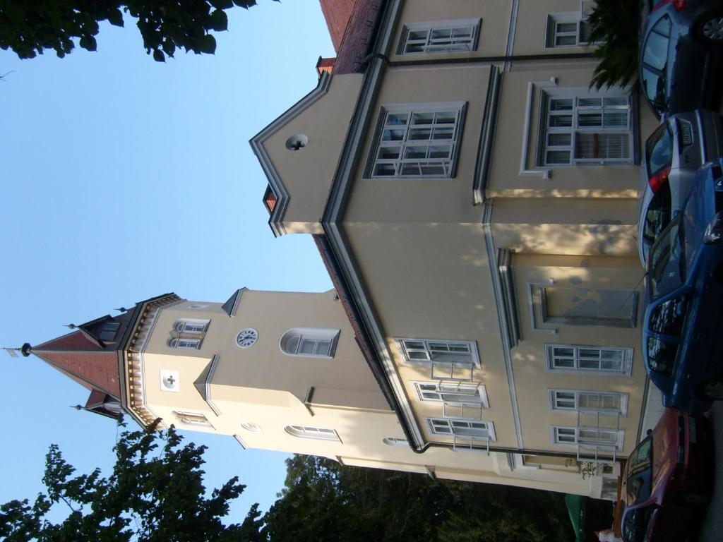 Festetich Kastélyszálló és Zsuzsanna Hotel Szeleste Exterior foto